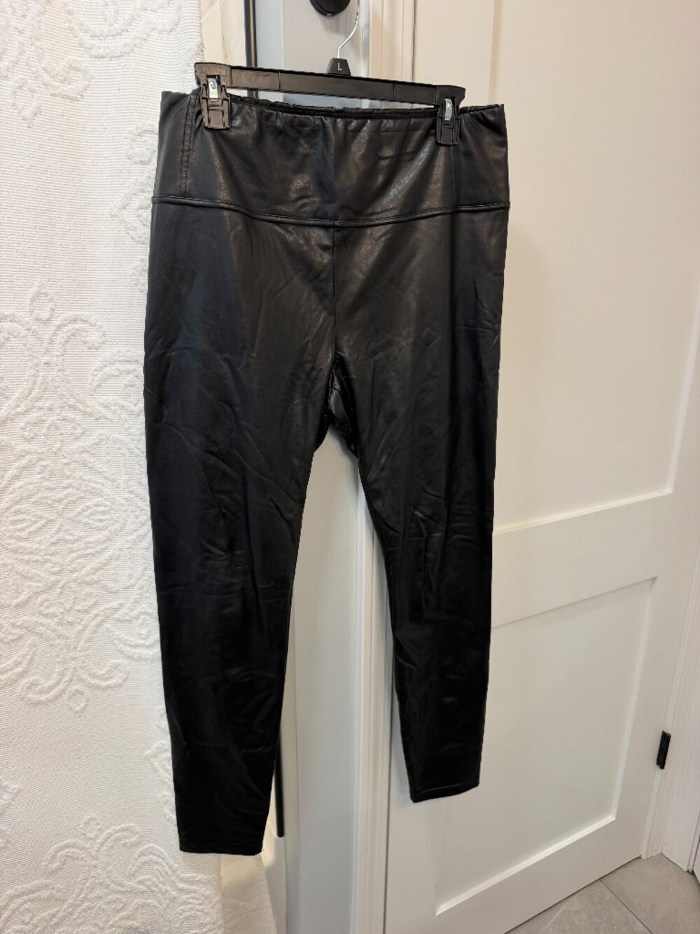 Women's pleather leggings size L